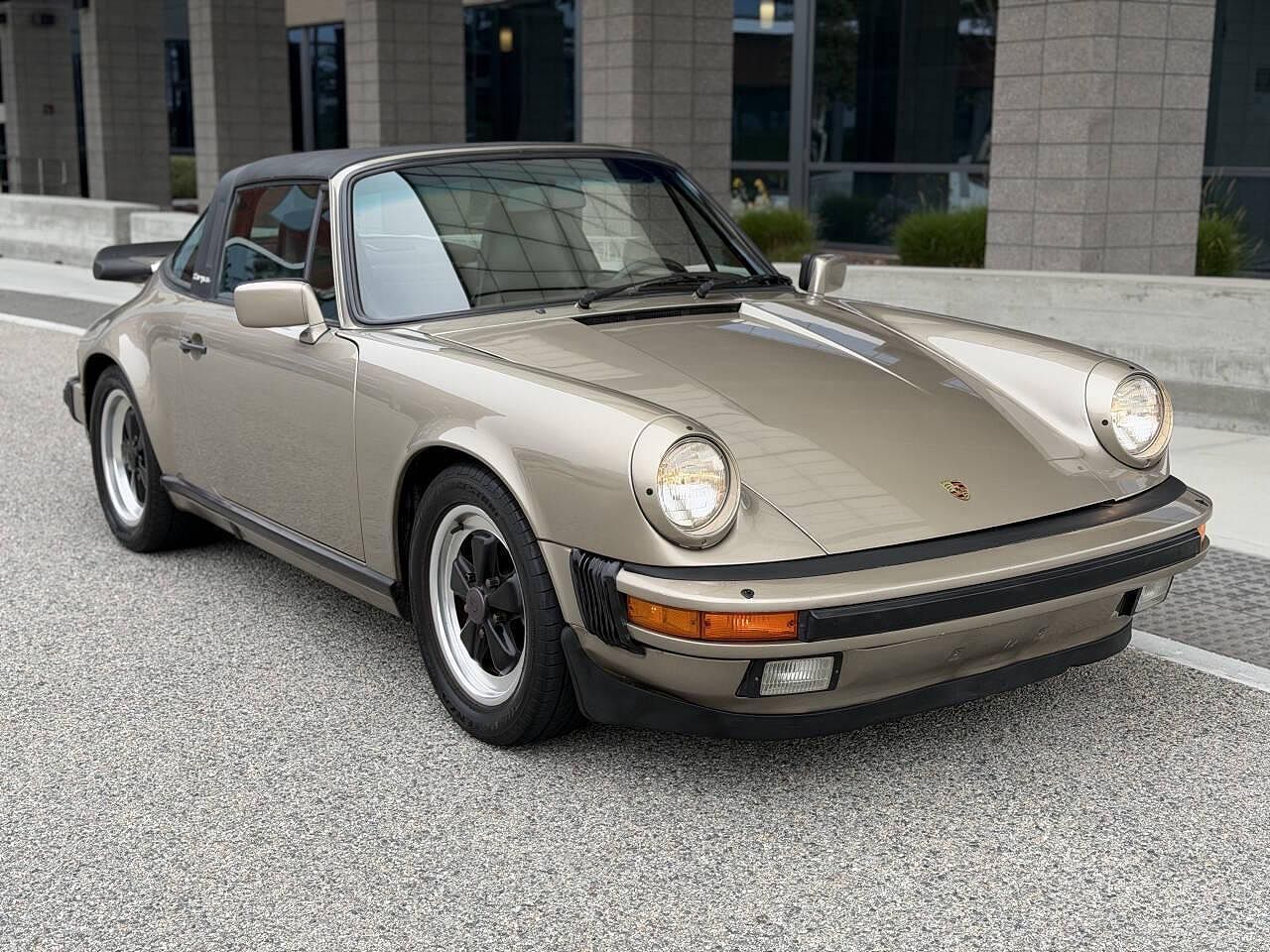 1986 PORSCHE 911