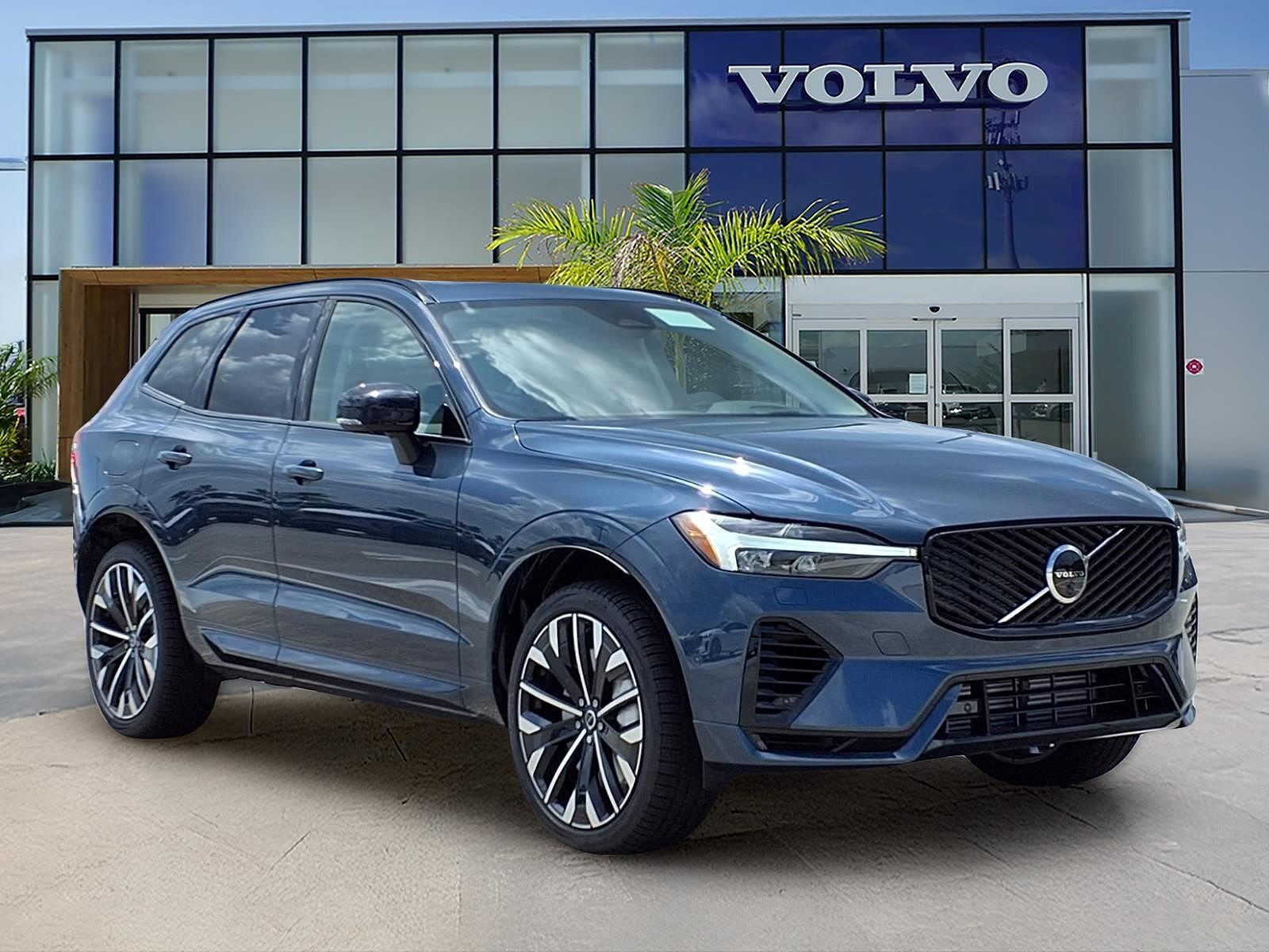 2026 VOLVO XC60