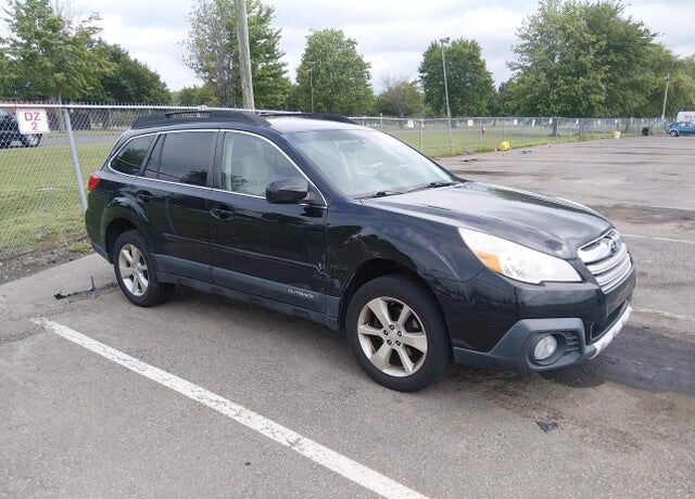 2014 SUBARU Outback