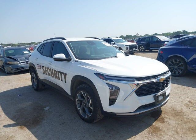2024 CHEVROLET Trax