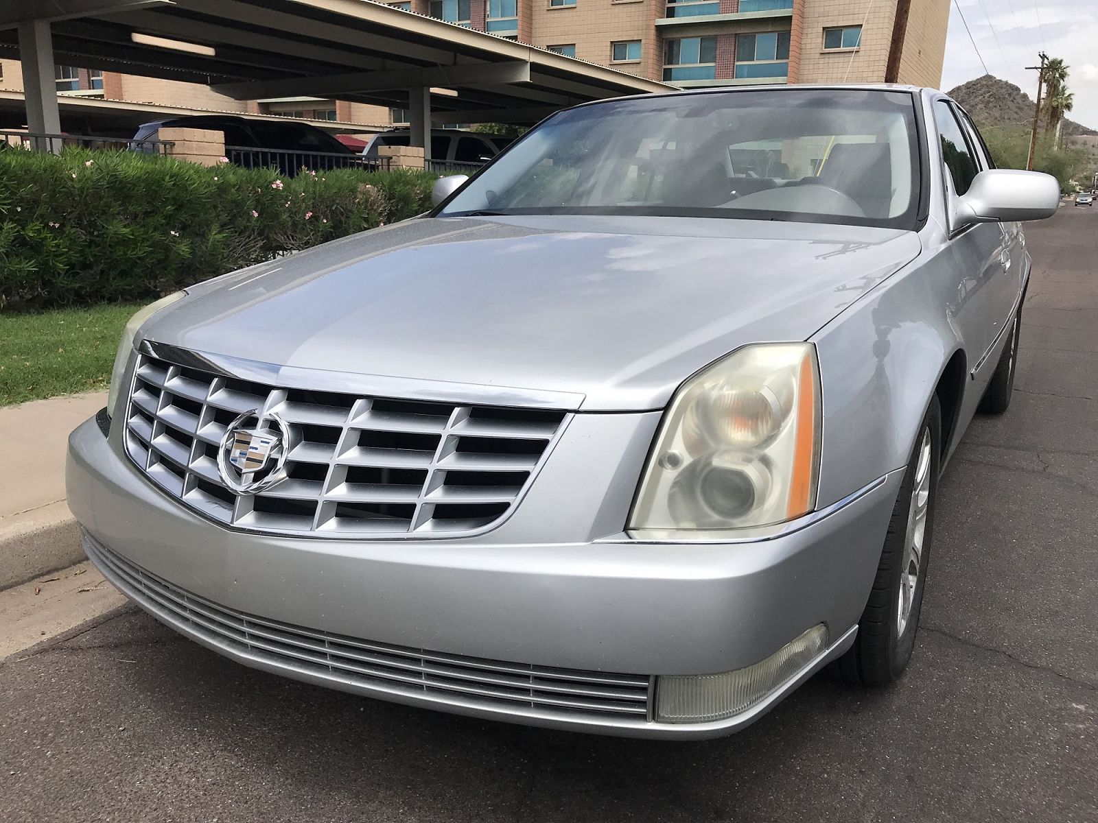 2011 CADILLAC DTS