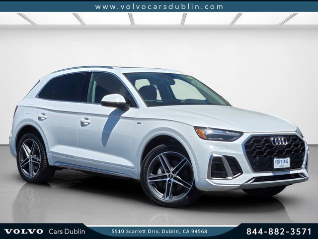 2021 AUDI Q5 e