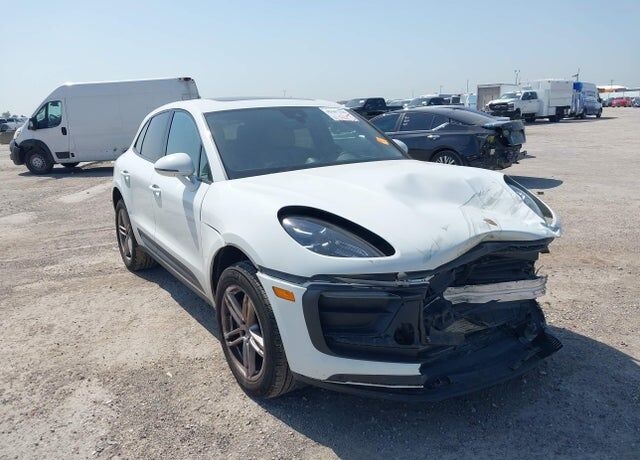 2022 PORSCHE Macan