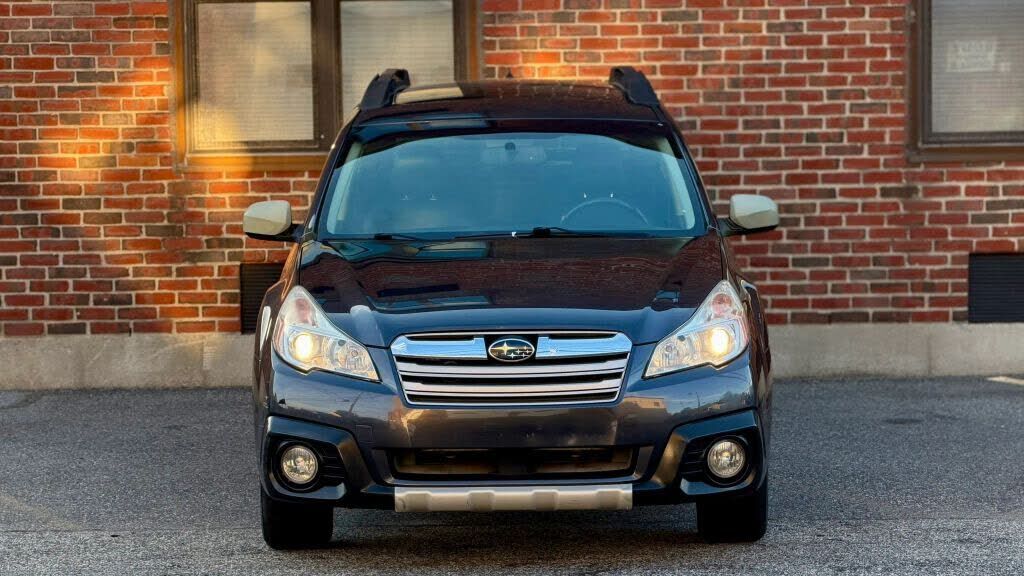 2013 SUBARU Outback