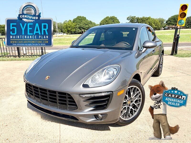 2016 PORSCHE Macan