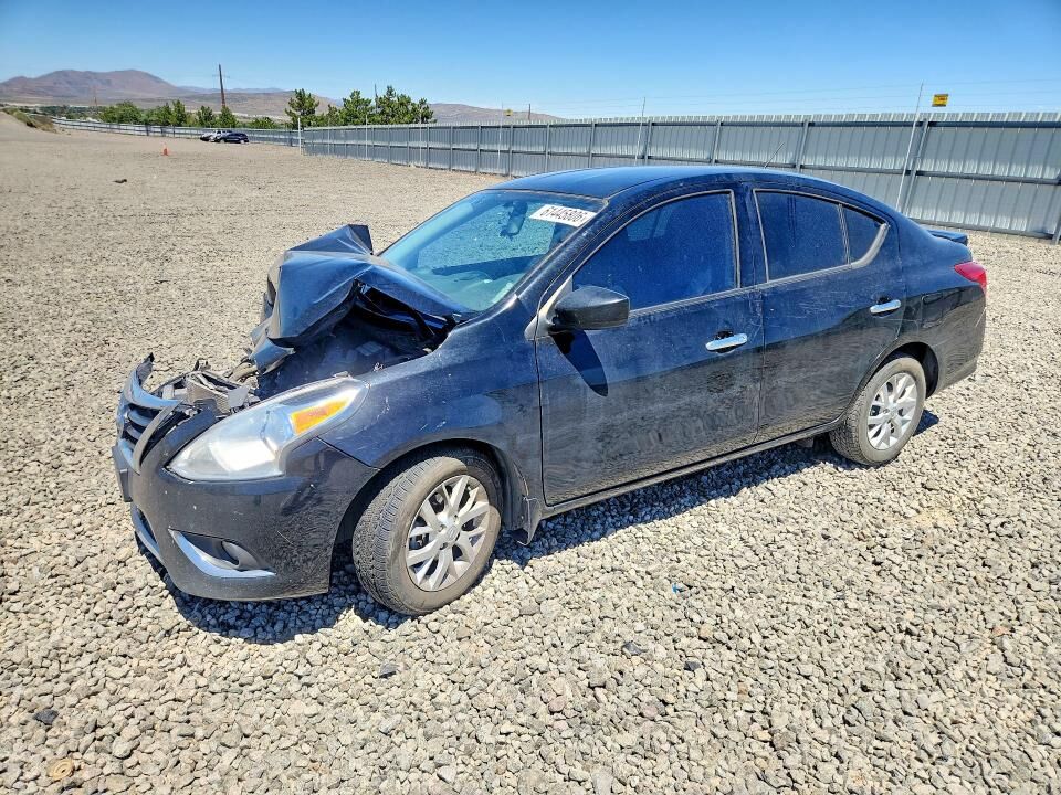 2017 NISSAN Versa