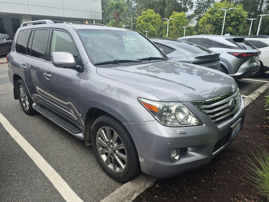 2011 LEXUS LX