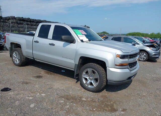 2018 CHEVROLET Silverado