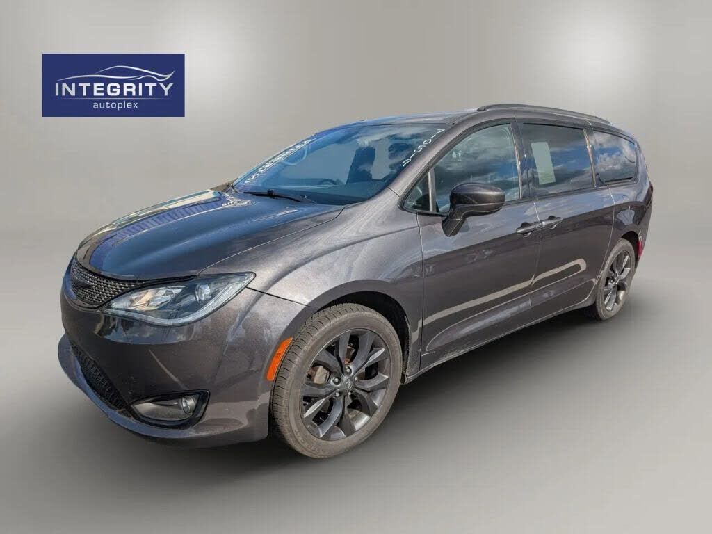 2019 CHRYSLER Pacifica