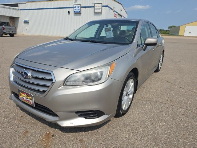 2017 SUBARU Legacy