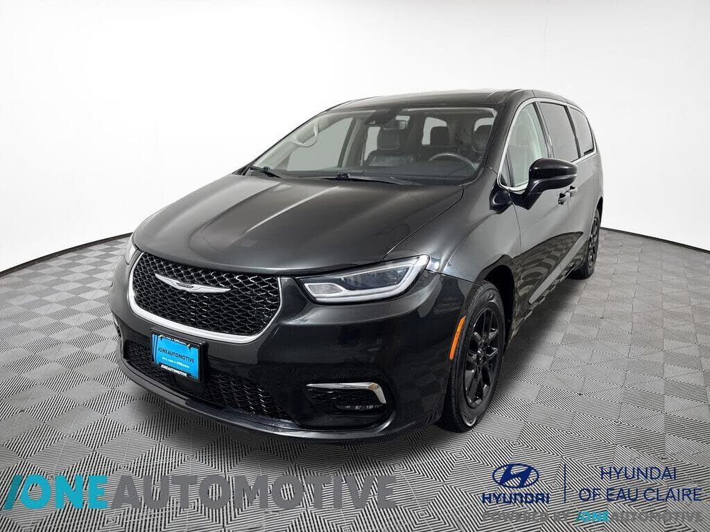 2023 CHRYSLER Pacifica