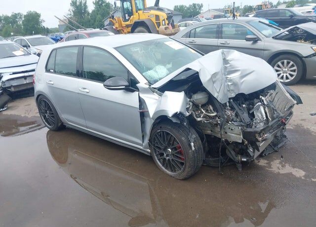 2016 VOLKSWAGEN Golf GTI