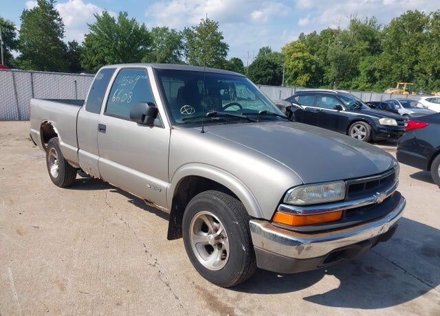 2002 CHEVROLET S-10 Pickup