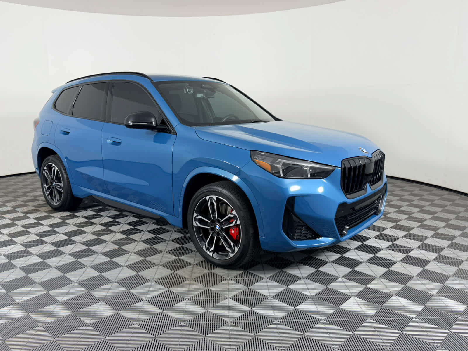 2024 BMW X1