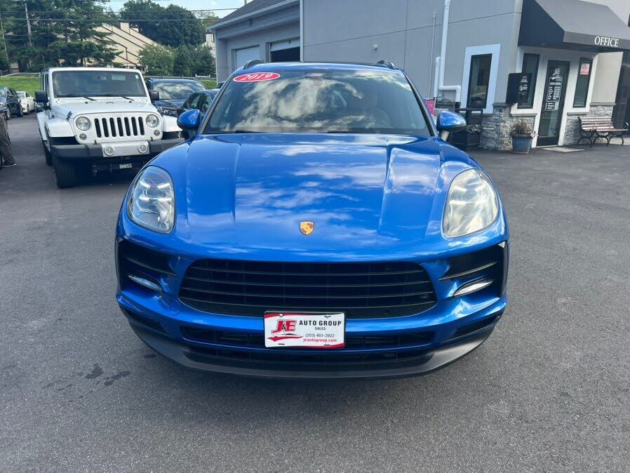 2019 PORSCHE Macan