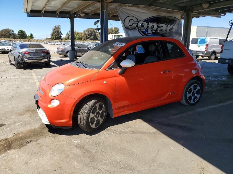 2015 FIAT 500