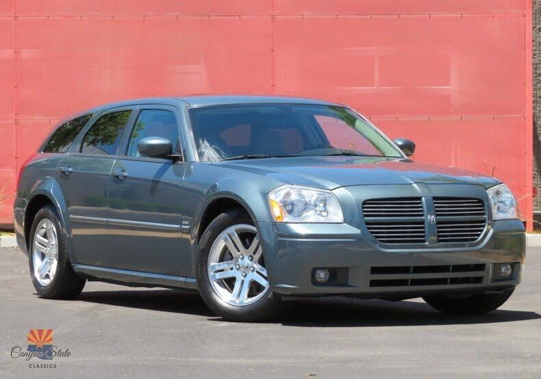 2005 DODGE Magnum