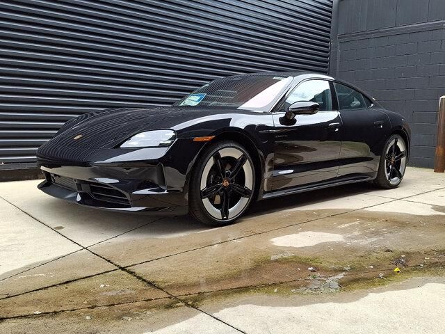 2026 PORSCHE Taycan