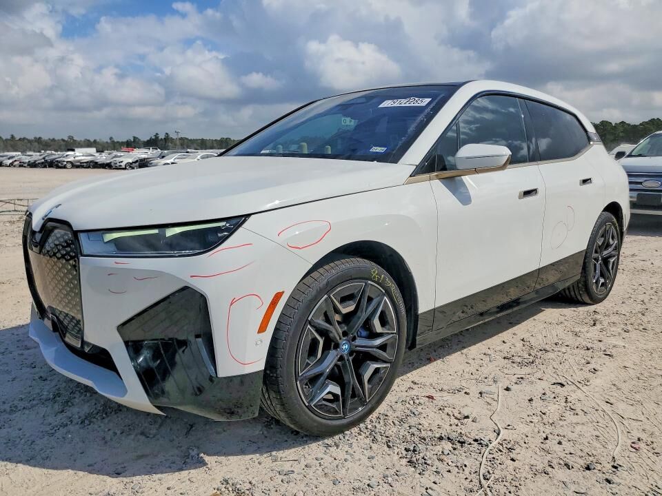 2023 BMW ix