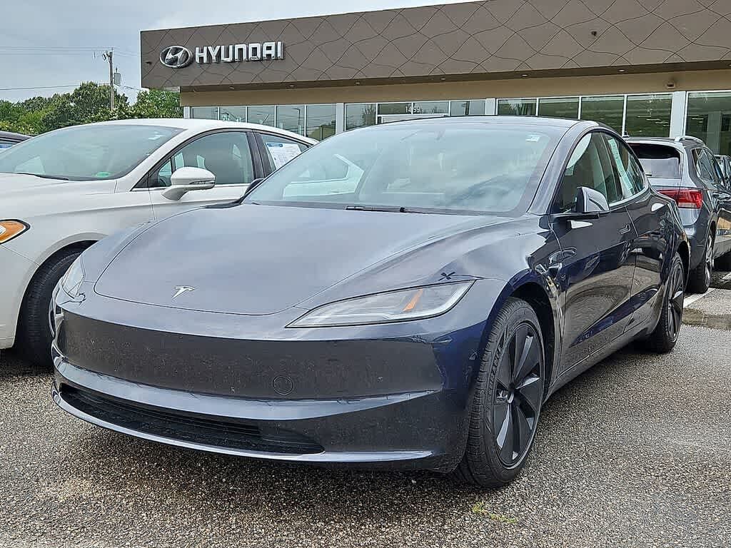 2024 TESLA Model 3