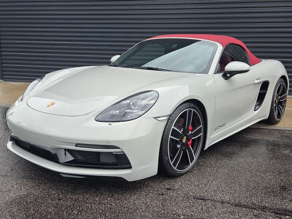 2024 PORSCHE 718