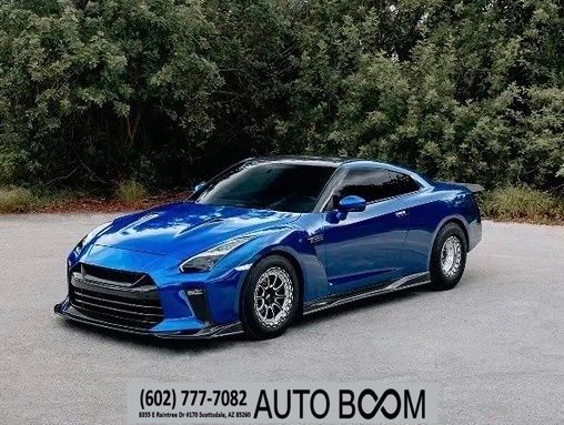 2014 NISSAN GT-R