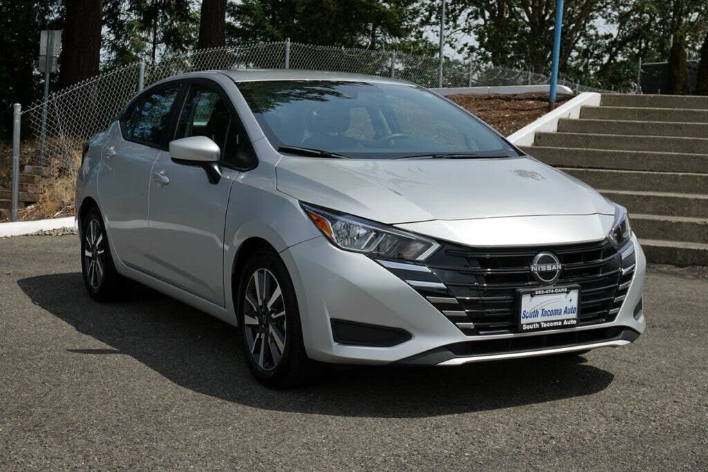 2023 NISSAN Versa