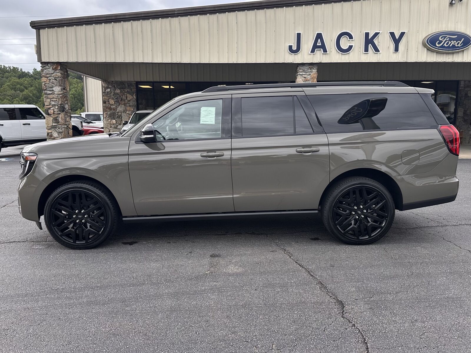 2027 FORD Expedition