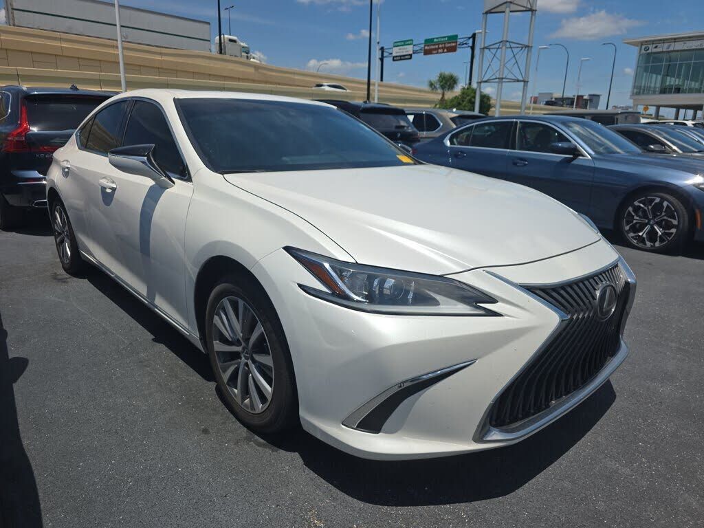 2021 LEXUS ES
