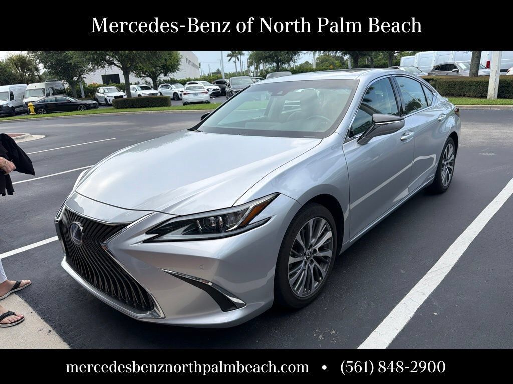 2019 LEXUS ES