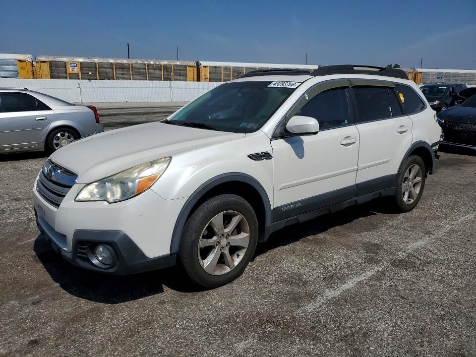 2014 SUBARU Outback