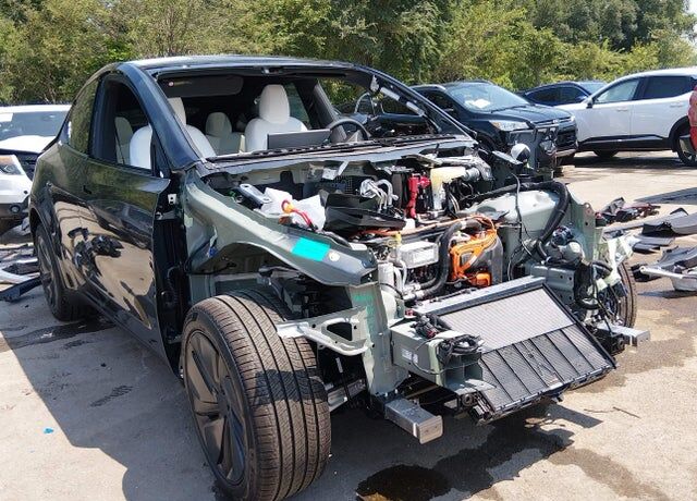 2026 TESLA Model Y