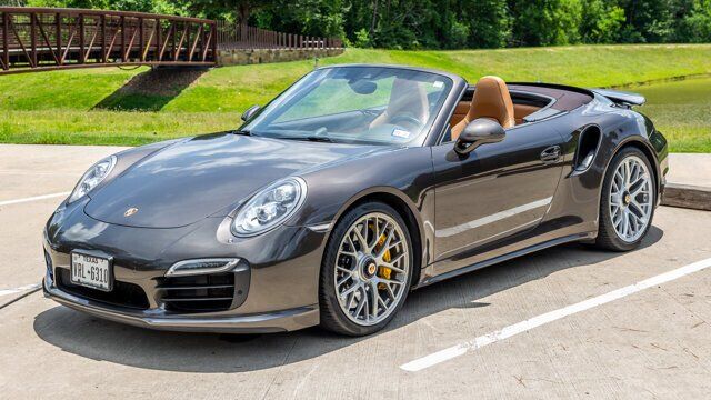 2015 PORSCHE 911