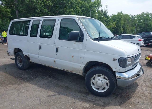 2001 FORD E-350
