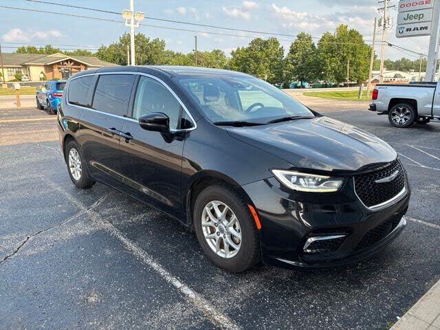 2023 CHRYSLER Pacifica