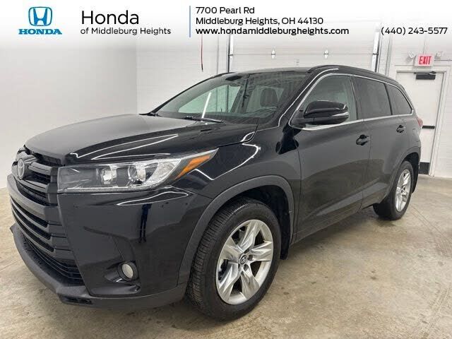 2017 TOYOTA Highlander