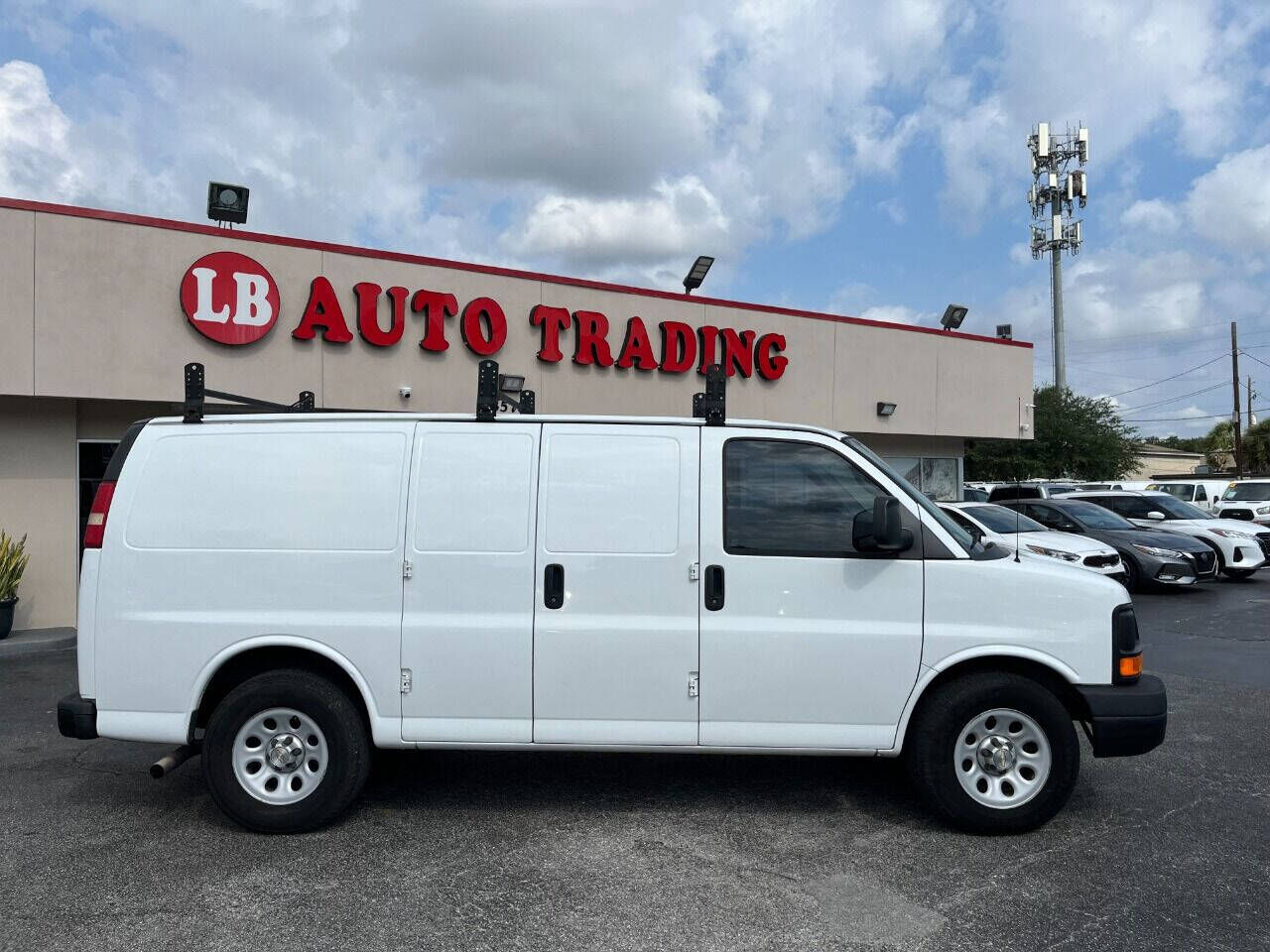 2013 CHEVROLET Express