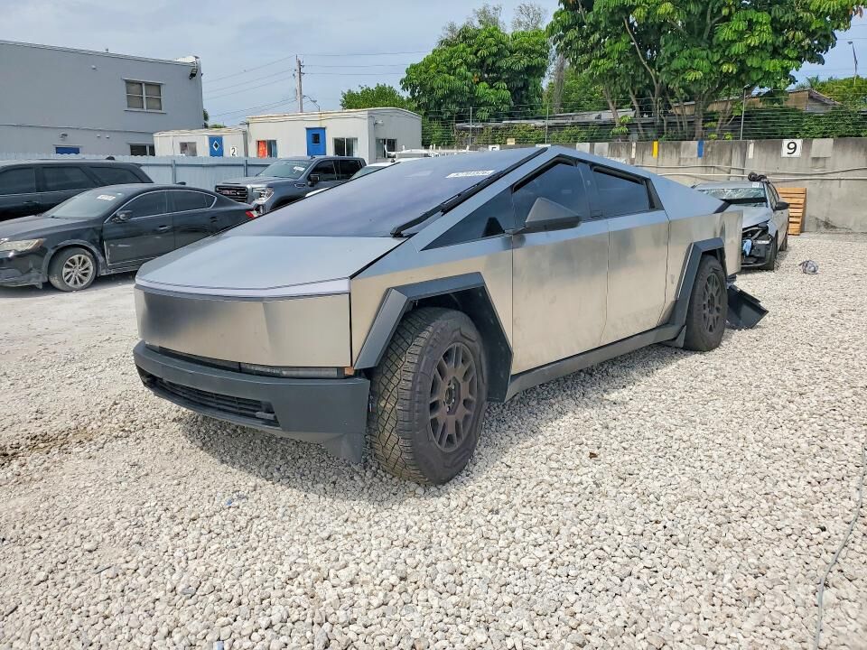 2024 TESLA Cybertruck