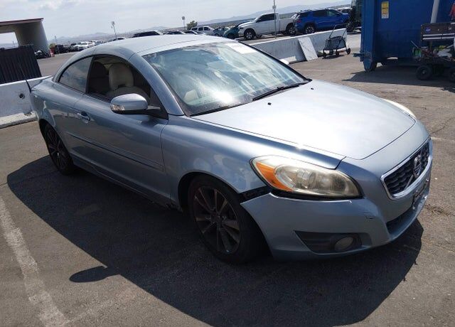 2011 VOLVO C70