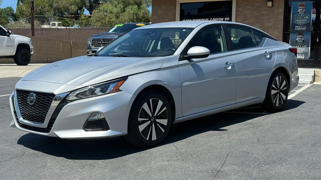 2022 NISSAN Altima