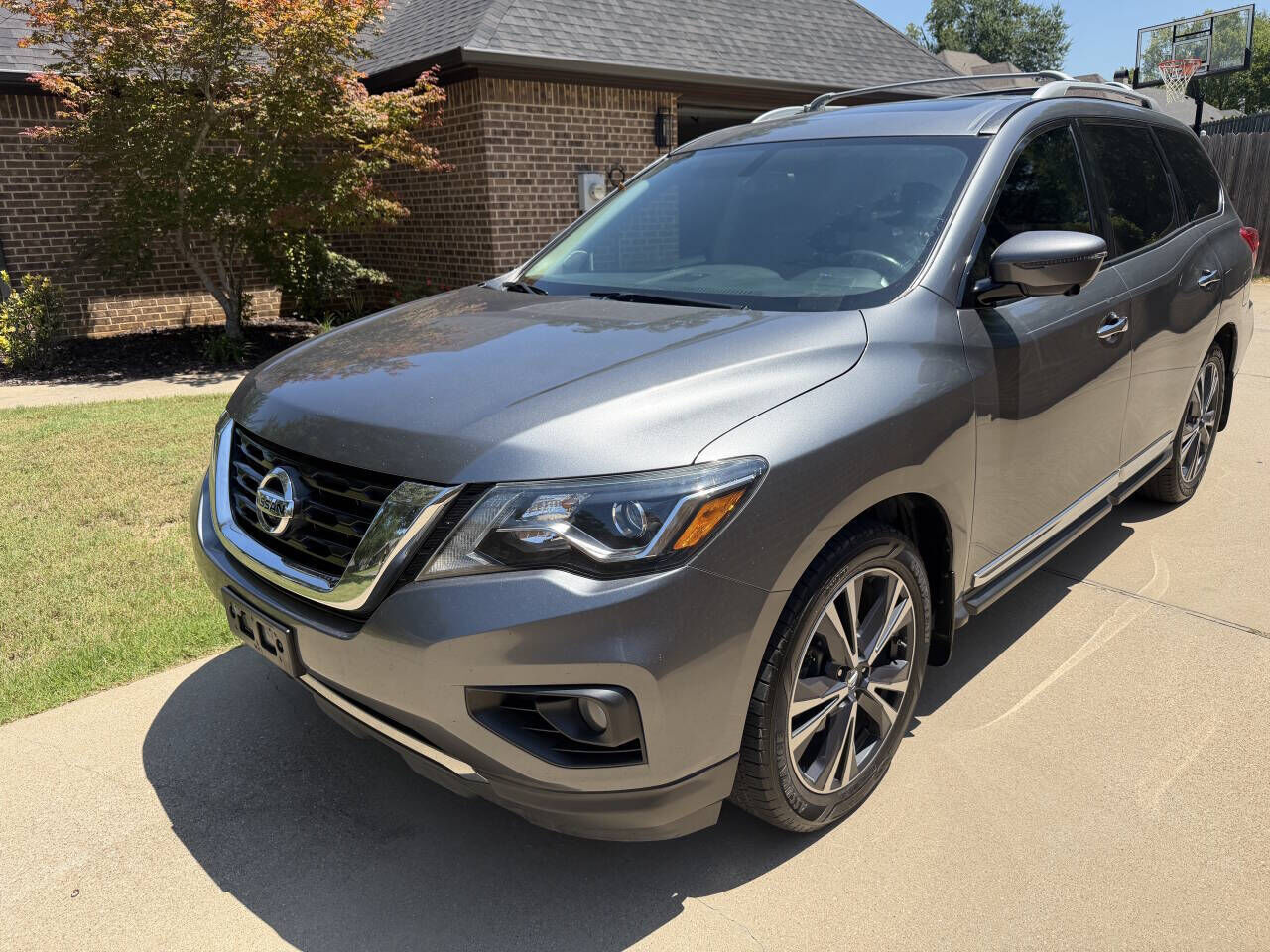 2017 NISSAN Pathfinder