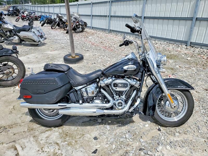 2023 HARLEY DAVIDSON FLHCS / Heritage Classic 114