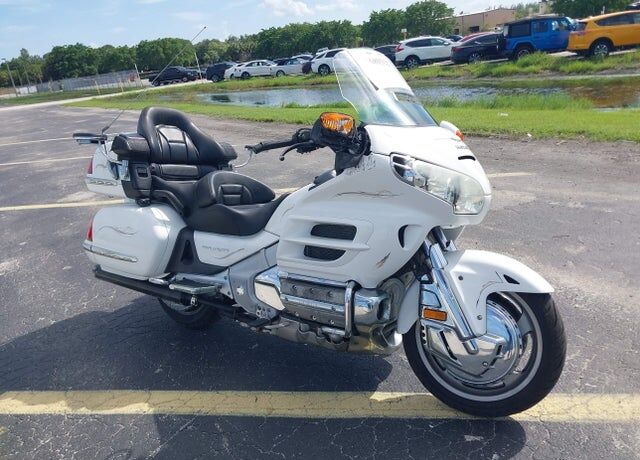 2005 HONDA GL1800