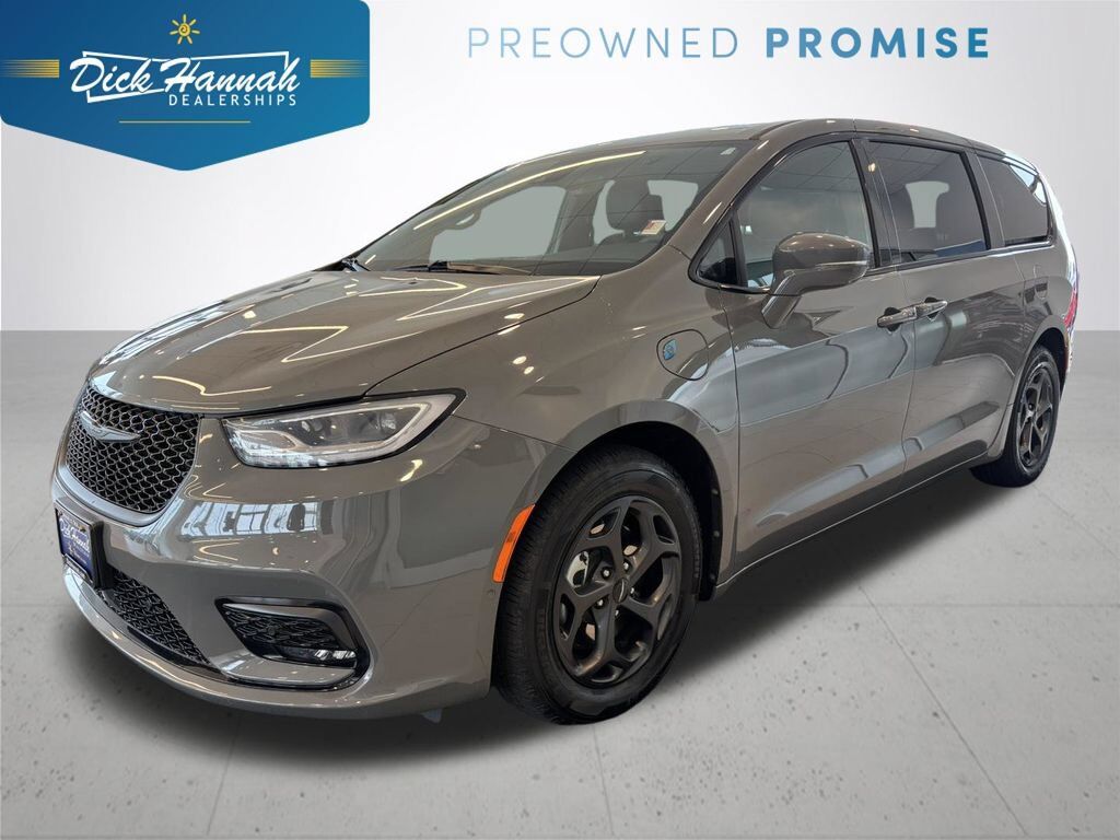 2022 CHRYSLER Pacifica