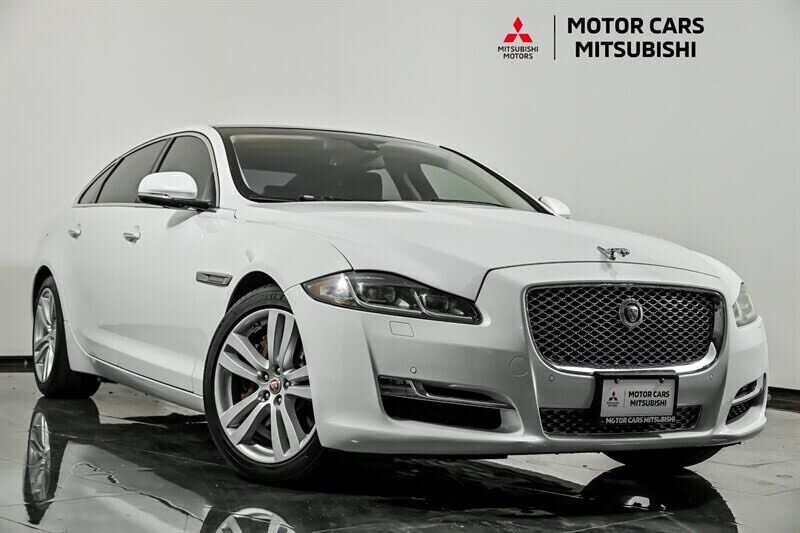 2016 JAGUAR XJ