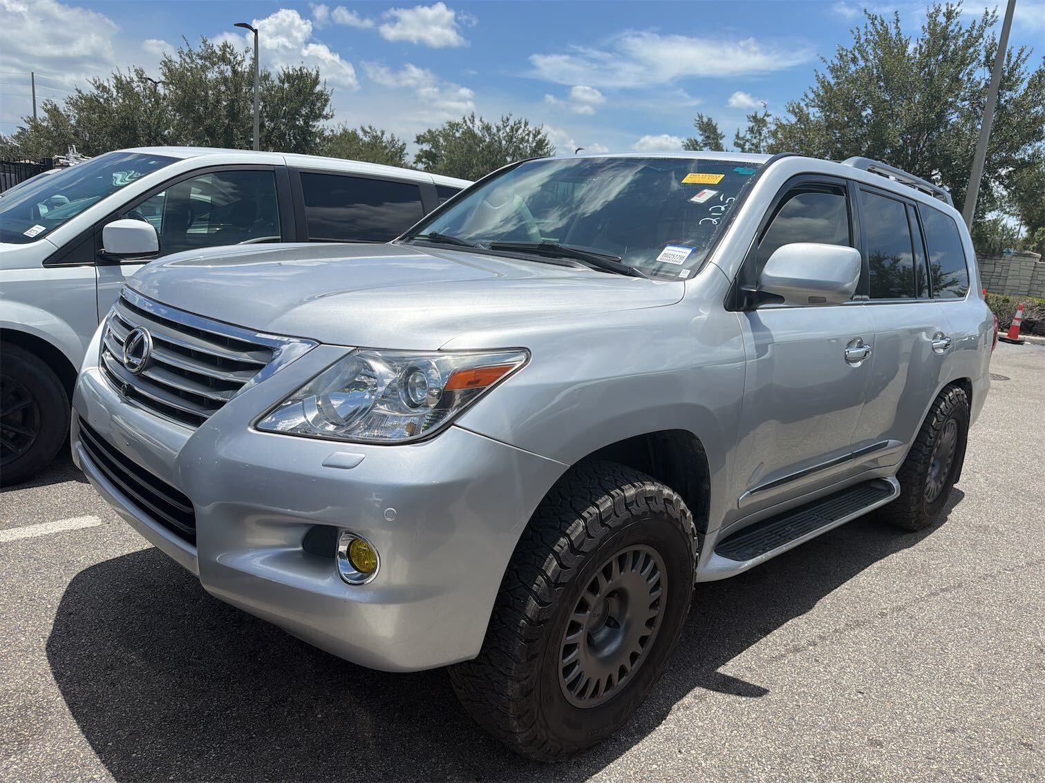 Lexus LX