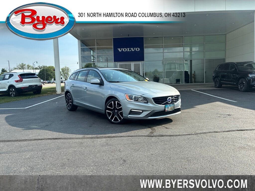 2018 VOLVO V60
