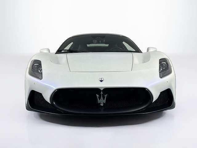 2023 MASERATI MC20