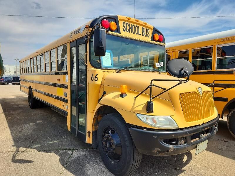 2009 IC BUS PB105