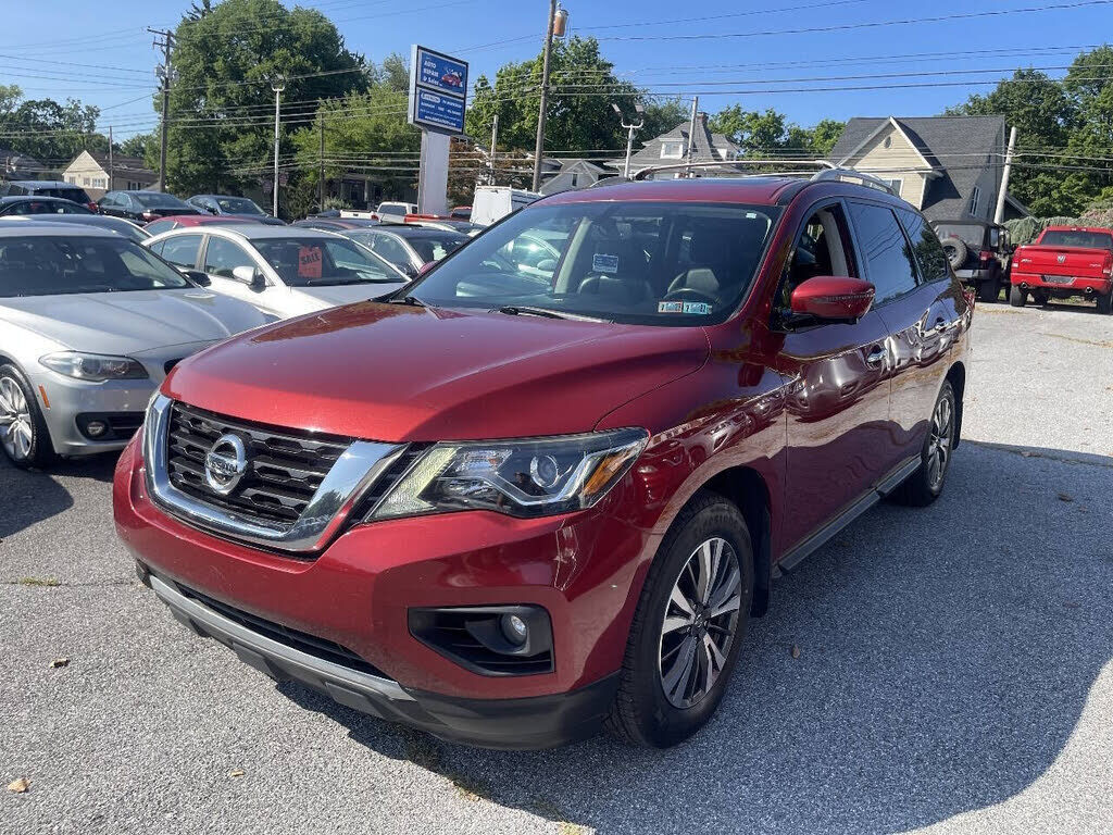 2017 NISSAN Pathfinder
